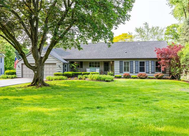 Property at 39 N Country Club Dr, Pittsford, NY 14618, 3 beds, 3.5 baths
