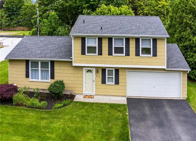 Property at 111 Rodney Ln, Penfield, NY 14625, 3 beds, 1.5 baths