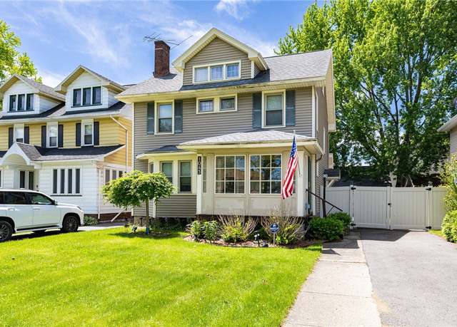 Property at 1043 Genesee Park Blvd, Rochester, NY 14619, 3 beds, 1.5 baths
