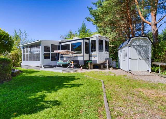 Property at 1475 West Town Line, Phelps, NY 14532, 3 beds, 1 bath