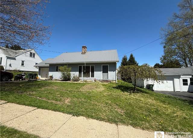Property at 36 Pennsylvania Ave Unit A, Jamestown, NY 14701, 3 beds, 2 baths