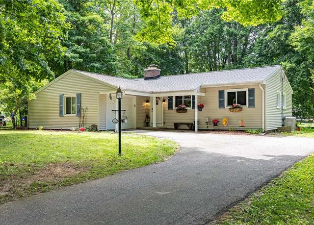 Property at 28 Crossfield Rd, Perinton, NY 14450, 3 beds, 1 bath