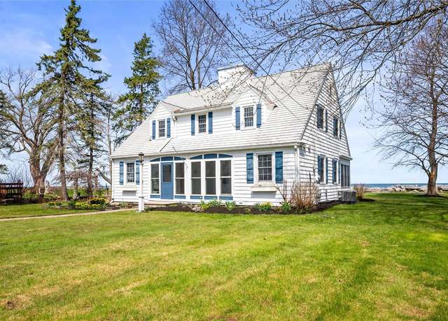Property at 4 Summer Haven Dr, Hamlin, NY 14468, 3 beds, 2.5 baths