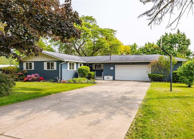 Property at 121 Brook St, Parma, NY 14468, 3 beds, 1.5 baths