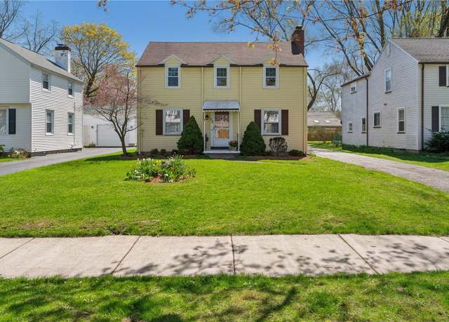 Property at 72 Hampshire Dr, Brighton, NY 14618, 3 beds, 1.5 baths