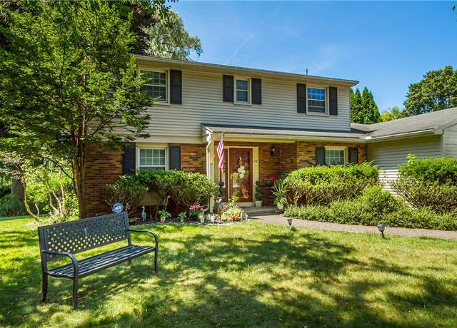 Property at 28 Old Post Rd, Perinton, NY 14450, 4 beds, 2.5 baths