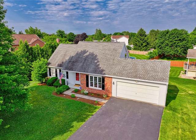 Property at 13 Rochelle Dr, Chili, NY 14428, 4 beds, 2 baths