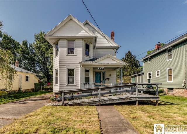 Property at 334 South Ave, Shelby, NY 14103, 4 beds, 1 bath