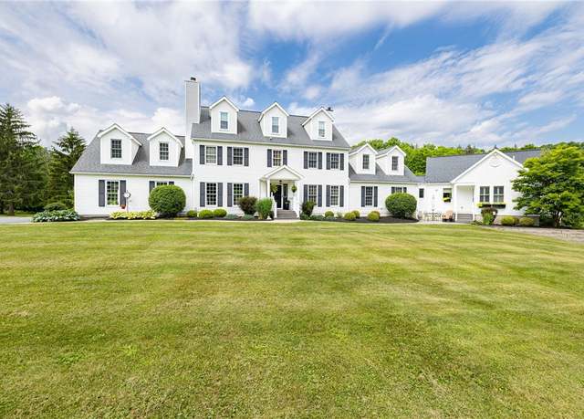 Property at 6126 Rossier Rd, Canandaigua Town, NY 14424, 8 beds, 4.5 baths