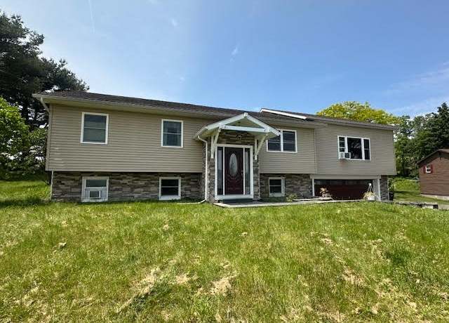Property at 4339 Alexandria Dr, Cortlandville, NY 13045, 3 beds, 2.5 baths