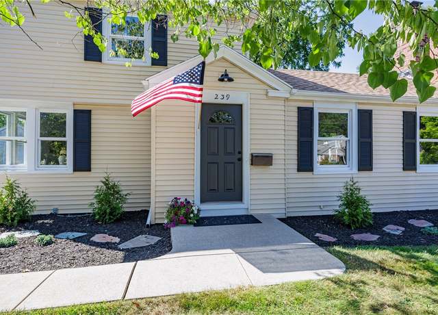 Property at 239 Varinna Dr, Brighton, NY 14618, 3 beds, 2 baths