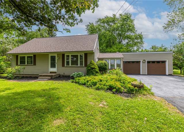 Property at 216 Middle Rd, Henrietta, NY 14467, 4 beds, 2 baths
