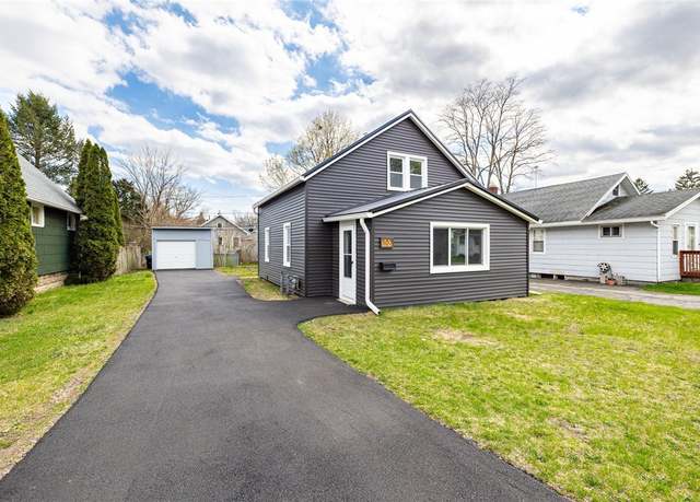 Property at 107 Birchwood Dr, Irondequoit, NY 14622, 3 beds, 1 bath
