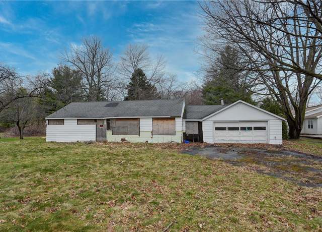 Property at 3887 Mount Read Blvd, Greece, NY 14616, 3 beds, 1 bath