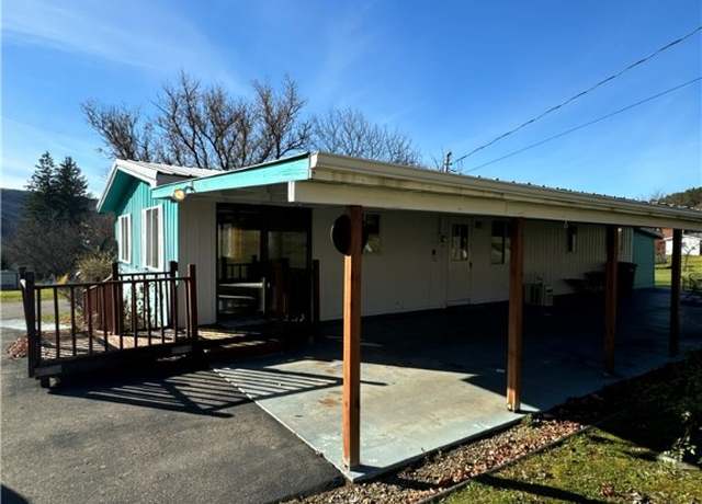 Property at 112 Dennis Ave, Port Allegany Boro, PA 16743, 3 beds, 2 baths
