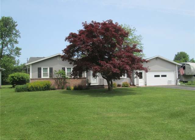 Property at 4 Phyllis Ln, Chili, NY 14624, 3 beds, 1 bath