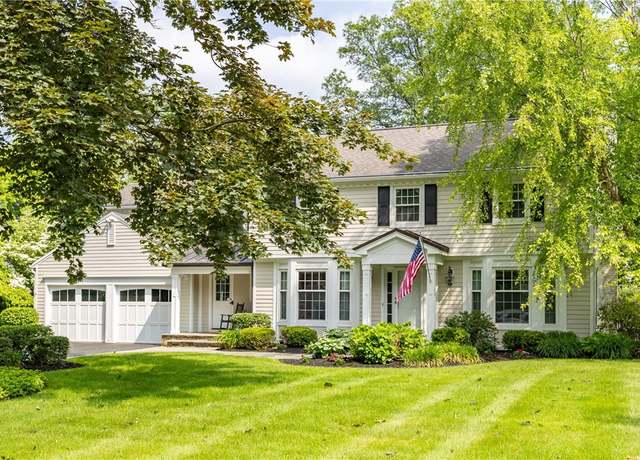 Property at 14 Creekside Ln, Pittsford, NY 14618, 4 beds, 3.5 baths