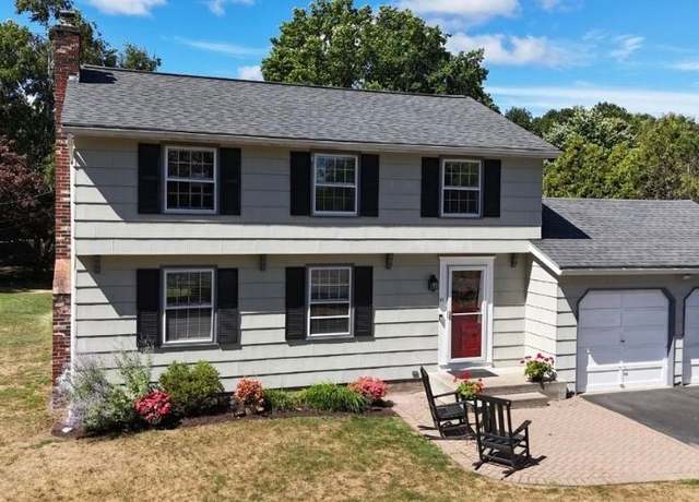 Property at 15 Beaconview Ct, Irondequoit, NY 14617, 3 beds, 1.5 baths