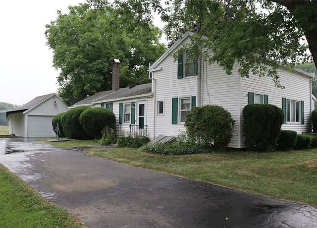 Property at 380 N Greece Rd, Greece, NY 14468, 3 beds, 1 bath