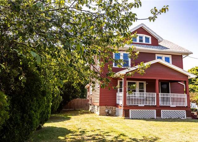 Property at 127 Redfern Dr, Rochester, NY 14620, 4 beds, 3 baths