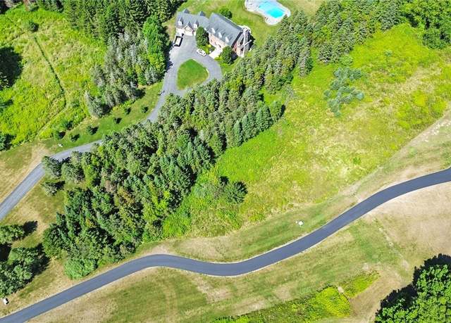 Property at 22 Holly Hi, Mendon, NY 14472