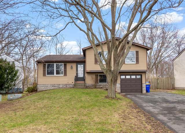 Property at 62 Curtisdale Ln, Hamlin, NY 14464, 3 beds, 1.5 baths
