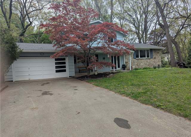 Property at 696 Summit Dr, Webster, NY 14580, 3 beds, 1.5 baths