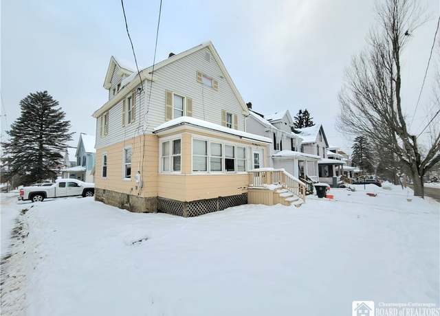 Property at 310 Broadhead Ave, Jamestown, NY 14701, 3 beds, 1.5 baths