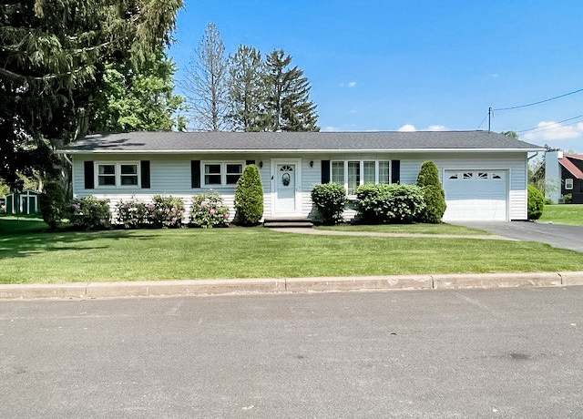 Property at 5 W Edgewater Dr, Fulton, NY 13069, 4 beds, 1.5 baths