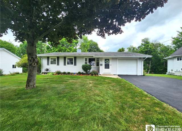 Property at 9 Lincoln St, Chautauqua, NY 14757, 3 beds, 1.5 baths