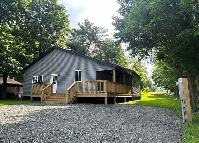 Property at 258 Mcmaster St, Bath, NY 14810, 3 beds, 2 baths