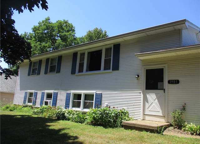 Property at 3985 Ontario Center Rd, Walworth, NY 14568, 5 beds, 3 baths