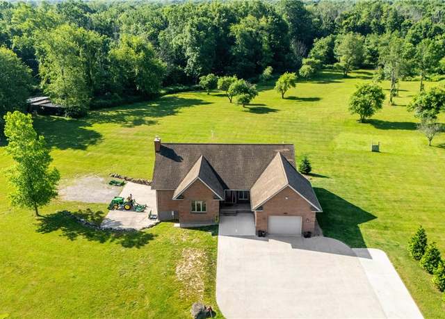 Property at 4365 Holley Byron Rd, Clarendon, NY 14470, 4 beds, 2.5 baths