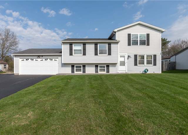 Property at 60 Wayfaring Ln, Greece, NY 14612, 6 beds, 2.5 baths
