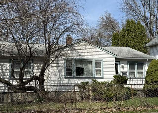 Property at 157 Cummings St, Rochester, NY 14609, 3 beds, 1 bath