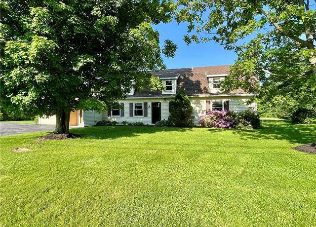 Property at 6796 E Port Bay Rd, Wolcott, NY 14590, 3 beds, 1.5 baths