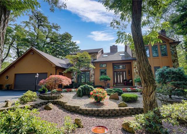Property at 14 Ridgeway Ests, Greece, NY 14626, 5 beds, 4 baths