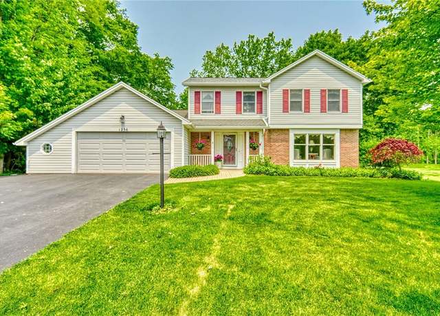 Property at 1236 Hardwood Ln, Webster, NY 14580, 3 beds, 2.5 baths