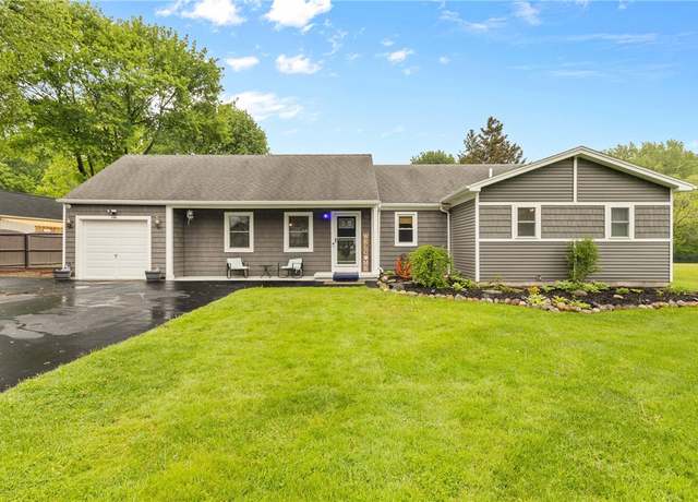 Property at 160 Hogan Rd, Perinton, NY 14450, 4 beds, 3.5 baths