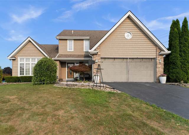 Property at 4 Windelin Dr, Henrietta, NY 14467, 3 beds, 2.5 baths