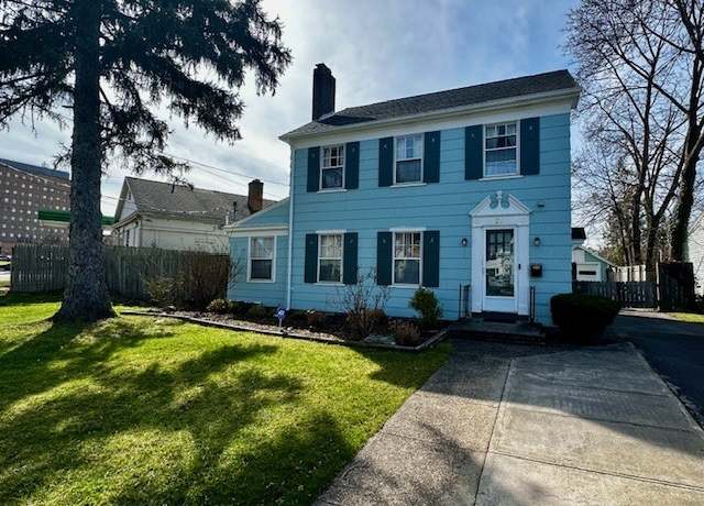 Property at 29 Westmoreland Dr, Rochester, NY 14620, 3 beds, 1.5 baths