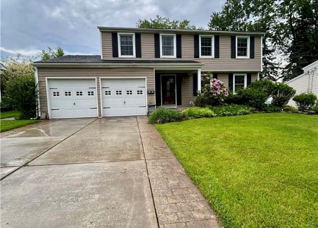 Property at 30 Sibley Dr, West Seneca, NY 14224, 5 beds, 2.5 baths