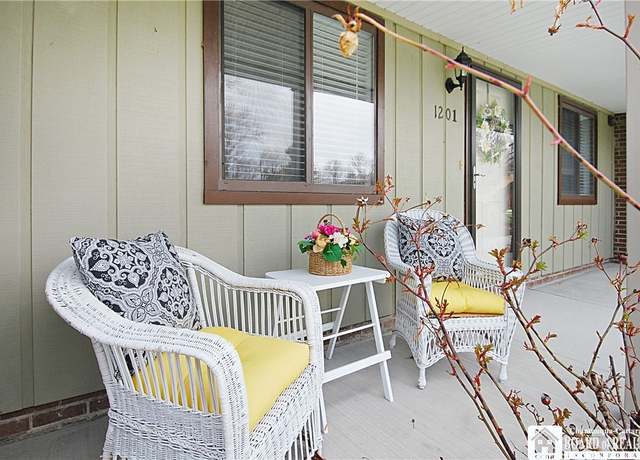 Property at 1201 Edgewater Dr, Westfield, NY 14787, 2 beds, 2 baths