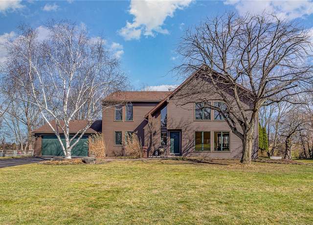 Property at 14 Copper Woods, Pittsford, NY 14534, 4 beds, 2.5 baths