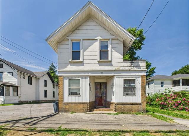Property at 99 Washington St, Auburn, NY 13021, 6 beds, 3 baths