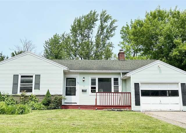 Property at 30 Frostholm Dr, Gates, NY 14624, 3 beds, 1 bath