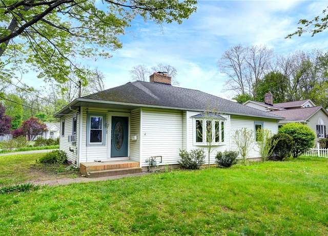 Property at 709 Roosevelt Rd, Pittsford, NY 14445, 3 beds, 1.5 baths