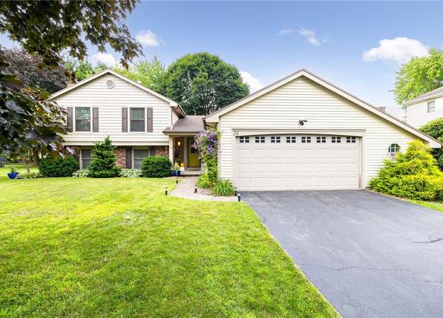 Property at 24 Pennicott Cir, Penfield, NY 14526, 3 beds, 2 baths