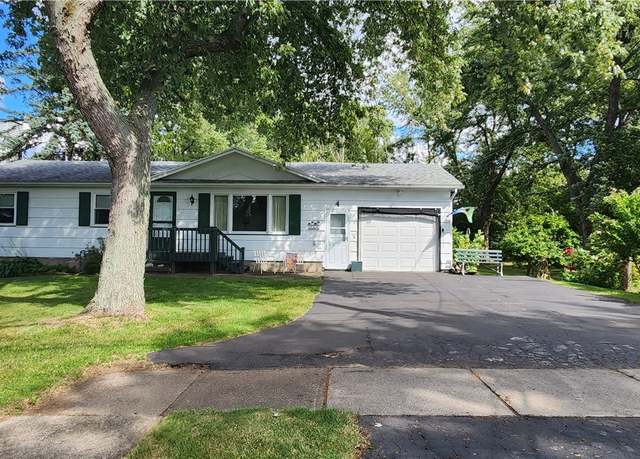 Property at 4 Bobbie Dr, Gates, NY 14606, 3 beds, 1 bath