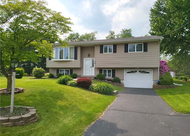 Property at 76 Belaire Dr, Big Flats, NY 14845, 4 beds, 1.5 baths